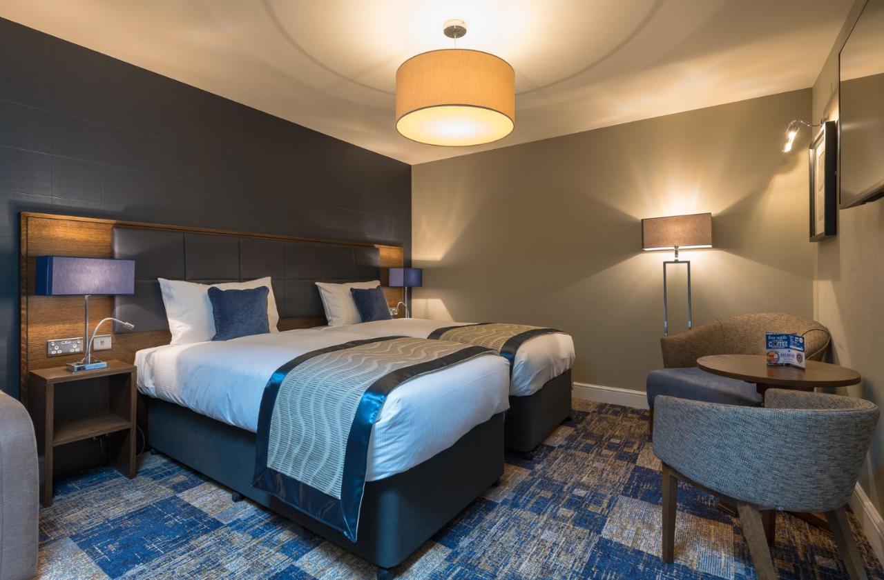 The John Russell Fox Wetherspoon Hotell Andover Exteriör bild
