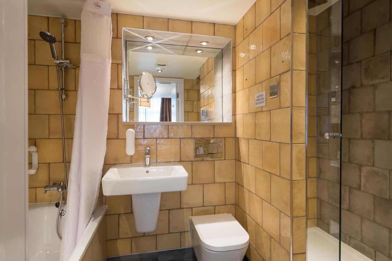 The John Russell Fox Wetherspoon Hotell Andover Exteriör bild